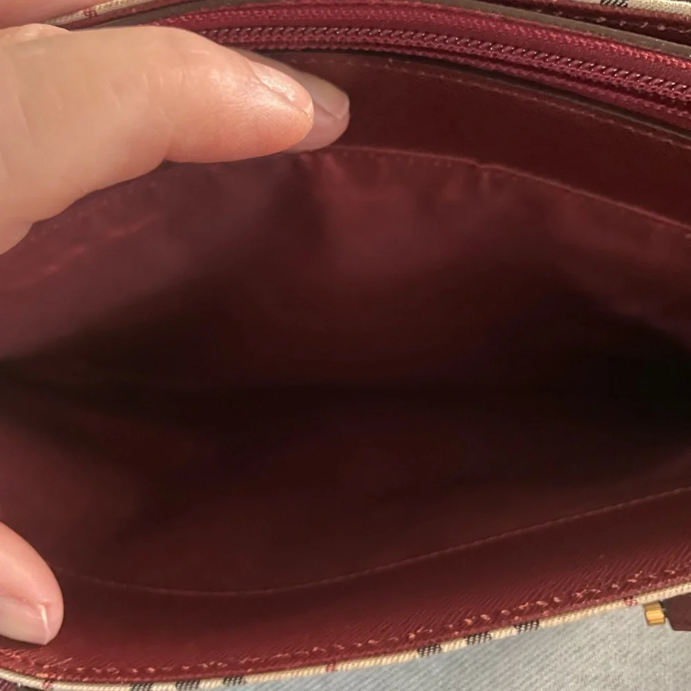 Burberry bag - Picture 7 of 13